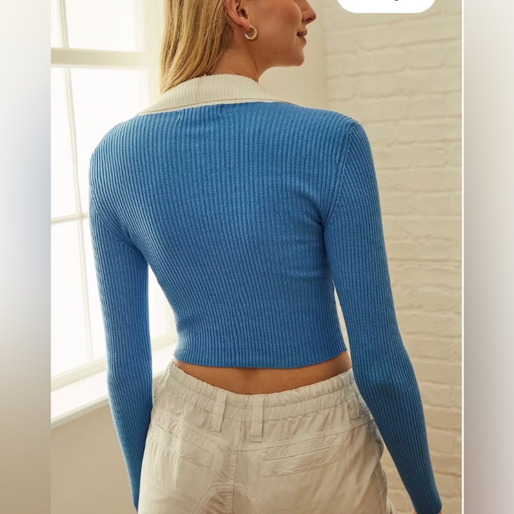 Urban Outfitters Women’s 1/2 Zip Polo Sweater Size Medium - Picture 3 of 9